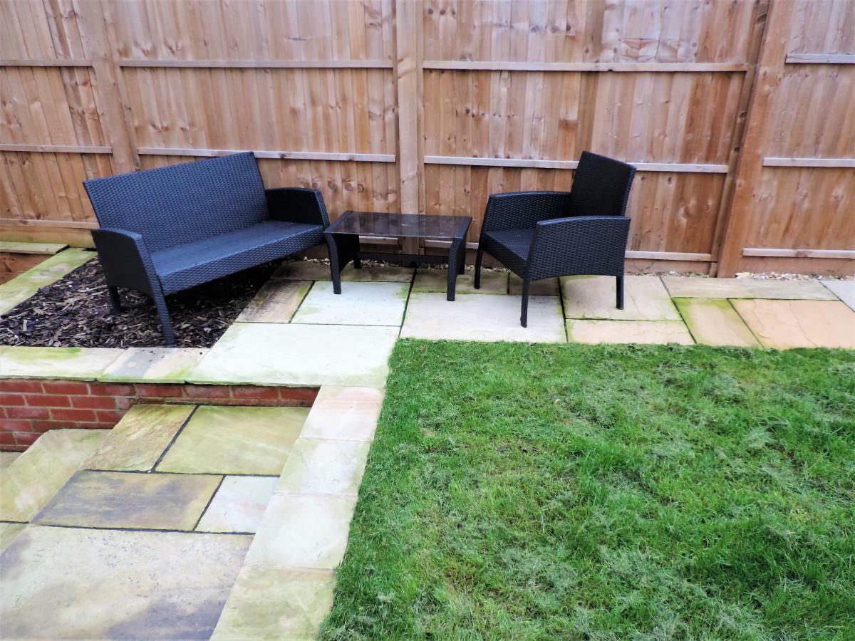 3 Bed Farnborough Air Accommodation Luaran gambar