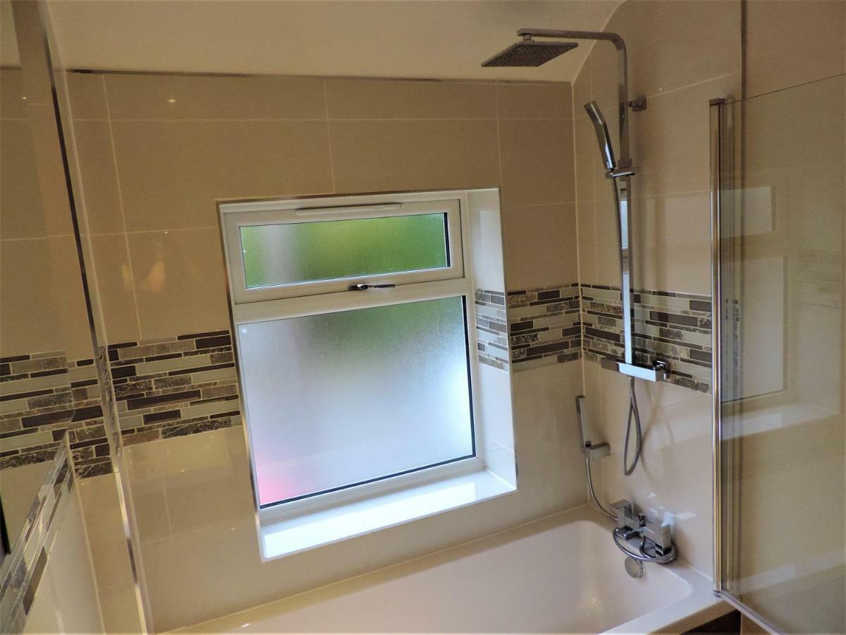 3 Bed Farnborough Air Accommodation Luaran gambar